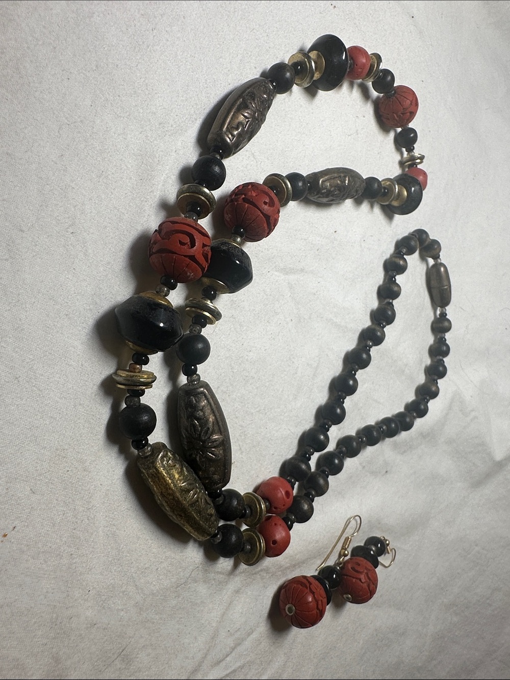 Handcrafted Red and Black Floral Carved Drop Earrings and Necklace Set